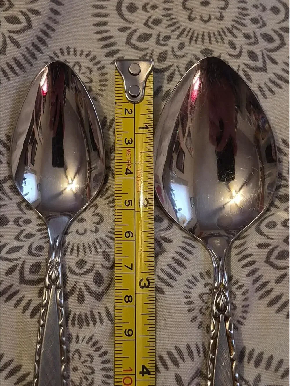 2 Oneida Community VENETIA Place Oval Soup Spoons Stainless Flatware 6.5
